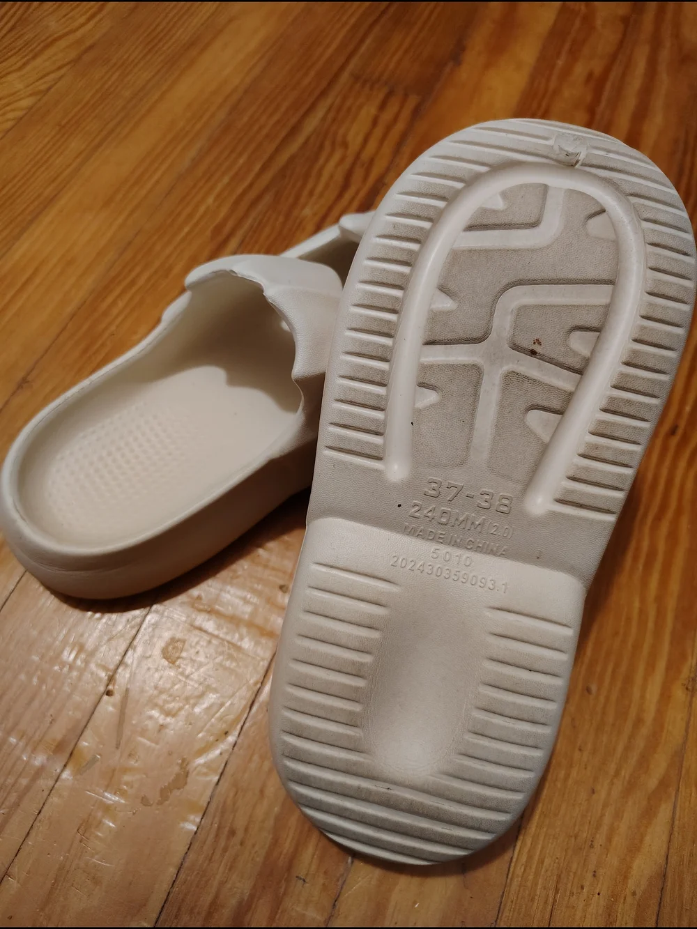 White Cat-Eye Slip-On Clog Shoes